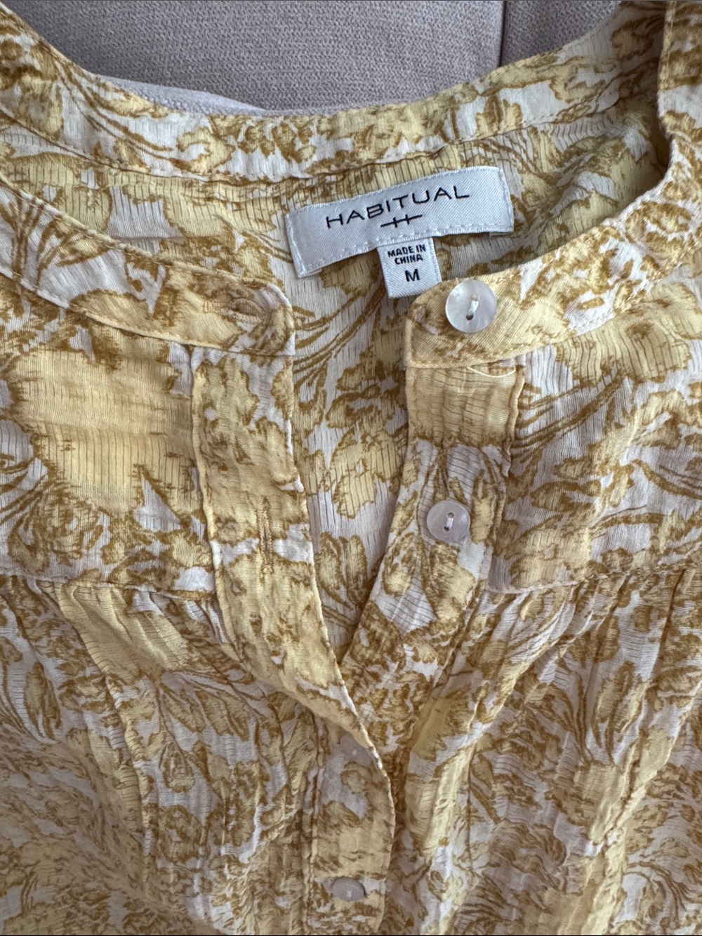 Habitual Summer Blouse - Picture 6 of 6